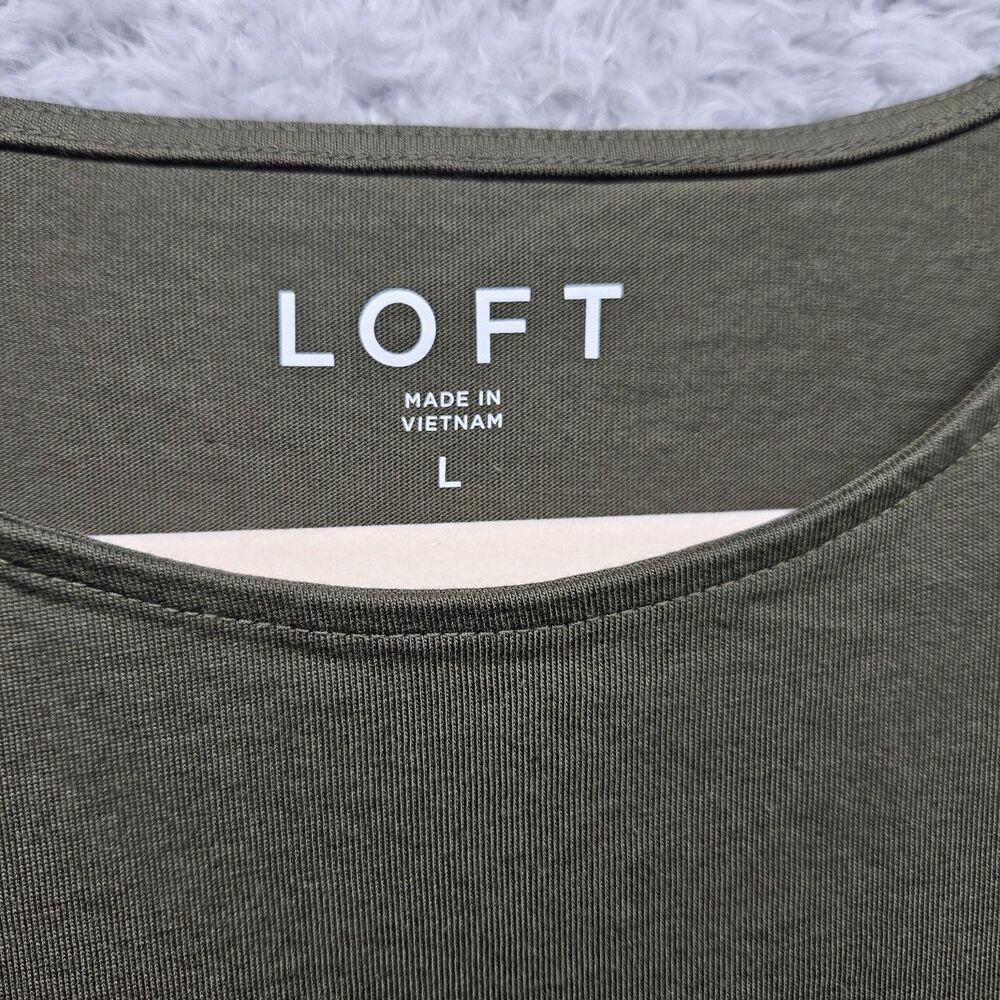 Loft Solid Green Tshirt Womens Size Large Minimal Casual Comfort - Picture 6 of 8